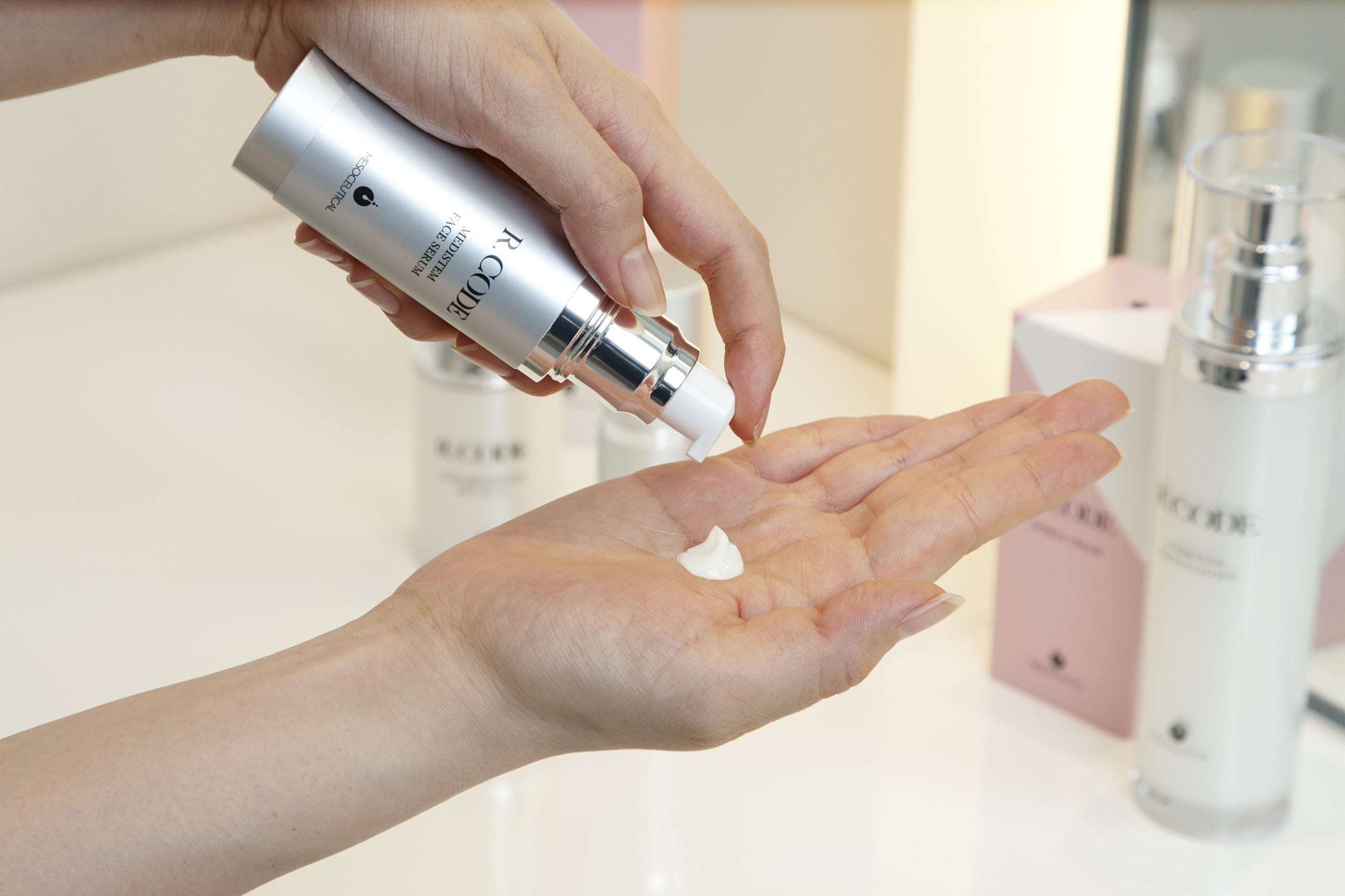 R.CODE  メディステム　フェイスセラム 30ml R.CODE メディステム フェイスセラム | Merelle Online Store